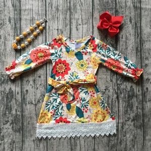 *Brand New* Boutique Dress With Accessories !